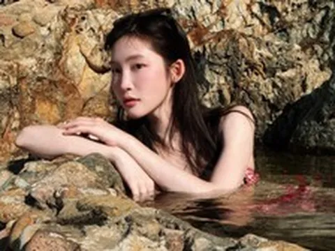 Gây phẫn nộ vì mặc bikini tắm Giếng Tiên, Juky San lên tiếng