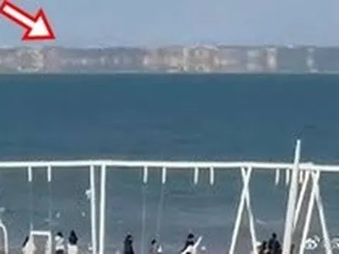 Biển bỗng xuất hiện "đoàn tàu xếp bằng gạch" lơ lửng, chủ homestay nói chưa từng thấy suốt 30 năm