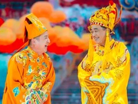 Táo quân 'trái mùa' gây sốt với loạt thoại hài hước