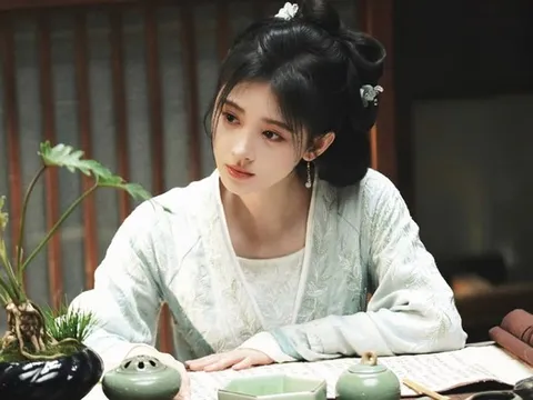 "Mỹ nhân 4.000 năm có một" vướng scandal lớn nhất sự nghiệp