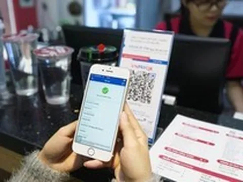 Công an thông báo tới chủ cửa hàng, hộ kinh doanh nhận thanh toán chuyển khoản quét mã QR