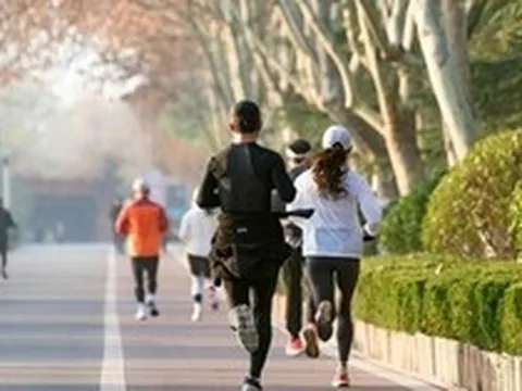 Người đàn ông 40 tuổi suy thận sau khi tập thể dục buổi sáng: 3 sai lầm đừng nên mắc phải