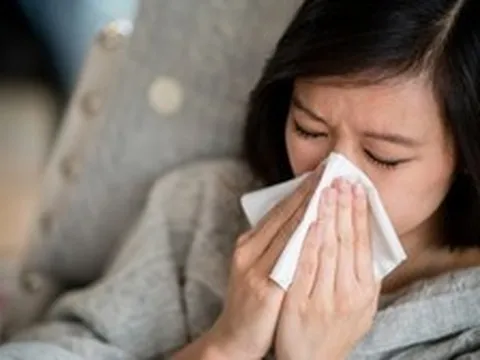 Chảy “nước mũi” suốt 20 ngày, người phụ nữ bất ngờ khi phát hiện… não bị rò rỉ