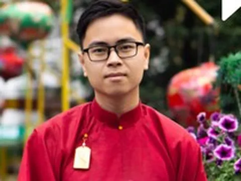 Đọc "trộm" kỷ yếu tốt nghiệp của Quán quân Olympia duy nhất không đi du học