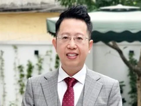 Việt Khuê - con trai nhà Toán học nổi tiếng Việt Nam: Cưới cô đồng nghiệp ở VTV, sống trong căn biệt thự bề thế