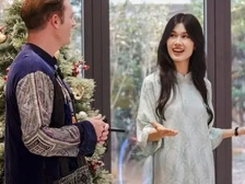 Phúc Anh ra bản tiếng Anh ca khúc "54 Dân Tộc Việt Nam", phần hình ảnh gây xúc động mạnh