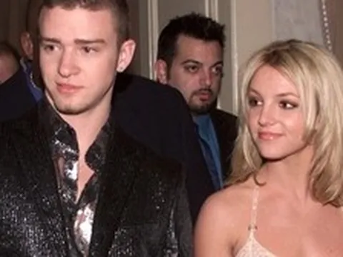 Britney Spears mắc chứng rối loạn lưỡng cực, vào trại cai nghiện do lạm dụng chất kích thích