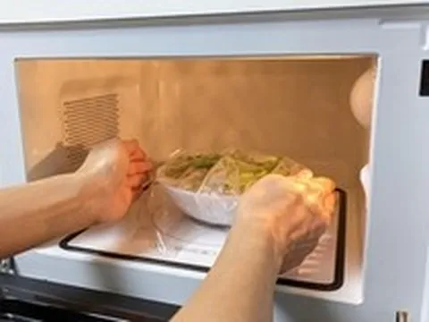 Cảnh báo đến những người dùng lò vi sóng không muốn mắc ung thư