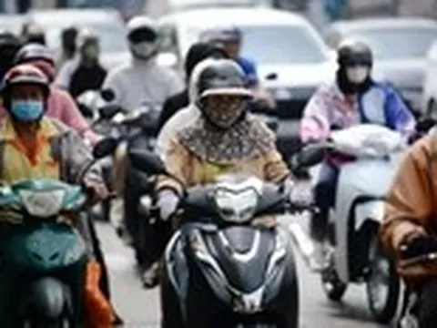 Trẻ kiệt sức do nóng bức, xử lý sớm không để sốc nhiệt