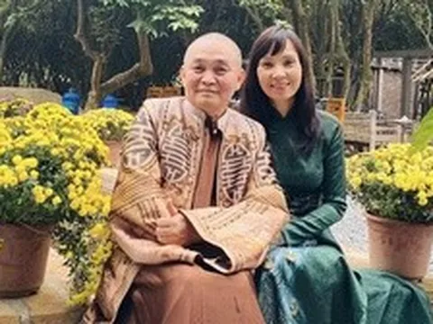 Danh hài Xuân Hinh: "Tôi lấy vợ là bị lừa đấy, thế mà ở với nhau đến 60 mấy tuổi rồi vẫn hợp"