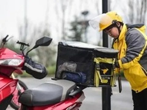 Khách đặt hàng online 3 tháng vẫn chưa được giao, chủ shop chủ động hoàn trả 3,8 triệu đồng nhưng tòa án khẳng định: “Phải bồi thường gấp 3”