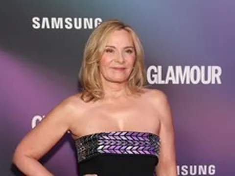 Sao phim "Sex and the City" khoe thân hình nóng bỏng ở tuổi 69: Bí quyết tập luyện gây bất ngờ