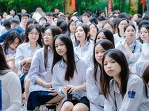Công bố 12 nhóm ngành "hút" thí sinh nhất 2025: Kinh doanh - quản lý áp đảo, nhóm Sư phạm tăng mạnh