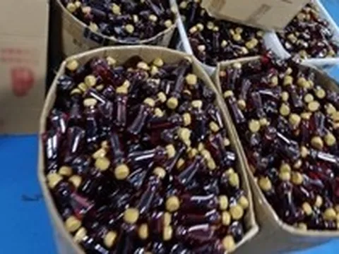 Đột kích đường dây sản xuất gia vị lẩu giả bán cho nhiều nhà hàng lớn: Tiêu thụ 6,5 triệu chai, tổng giá trị hơn 54 tỷ đồng