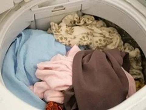 5 thứ không nên cho vào máy giặt