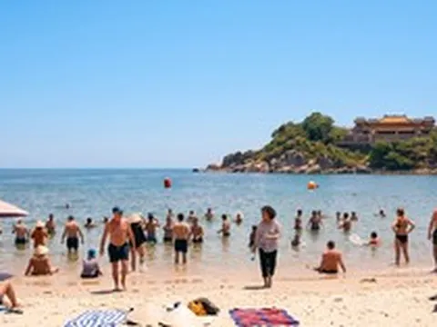 Đi du lịch giữa nắng nóng, nhiều người không ngờ những thói quen này lại âm thầm đẩy nguy cơ đột quỵ lên cao