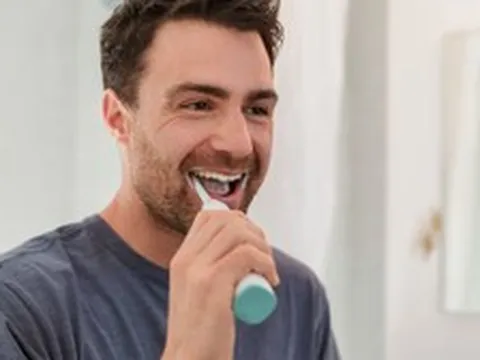 Bác sĩ nói thẳng: Rất nhiều người đánh răng sai thời điểm mà không biết