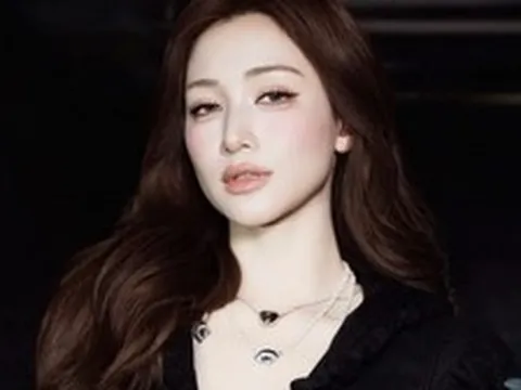 Hoà Minzy đang thách thức antifan?