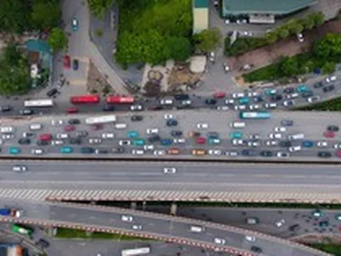 Dấu hiệu HẾT LỄ chính là cảnh trái ngược trên 2 làn đường cửa ngõ lúc này!