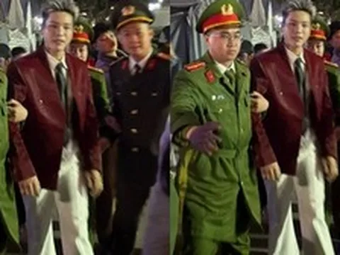 Hình ảnh hot nhất lúc này - "Quân A.P bị áp giải"