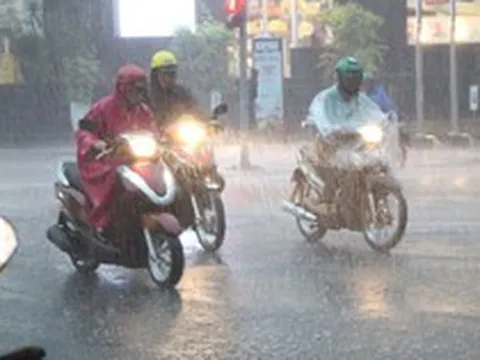 Cảnh báo mưa lớn gây ngập cục bộ vào chiều tối nay tại TP.HCM