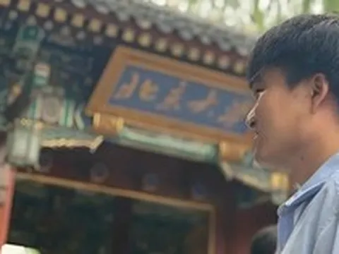 Phát hiện nam sinh ròng rã 12 năm đi từ trường nghề đến học vị Tiến sĩ Đại học Bắc Kinh