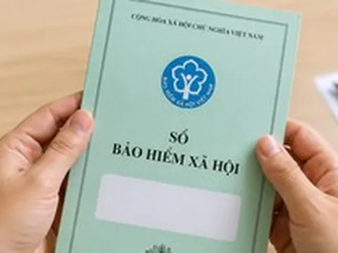 Nghỉ hưu sau 15 năm đóng BHXH, ngoài lương hưu còn được hưởng gì?