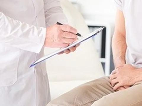 Người đàn ông 34 tuổi phát hiện ung thư sau một dấu hiệu tưởng chừng rất bình thường