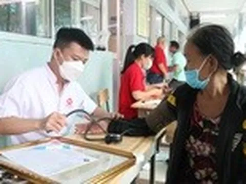 Bác sĩ nói về cảm giác bất lực khi bệnh nhân đến muộn, không thể làm gì hơn