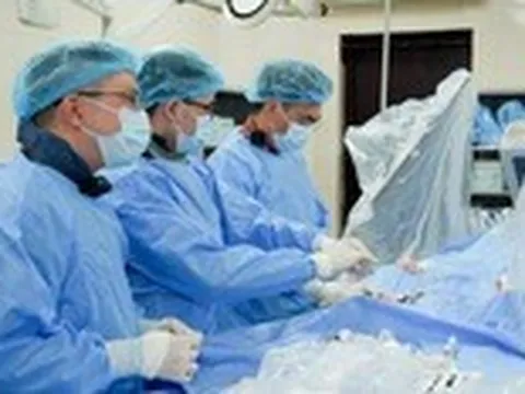 Sử dụng AI hỗ trợ can thiệp tổn thương mạch vành phức tạp cho người bệnh cao tuổi