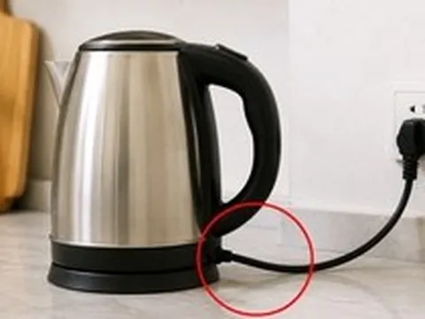 Vì sao dây điện của ấm siêu tốc thường rất ngắn?