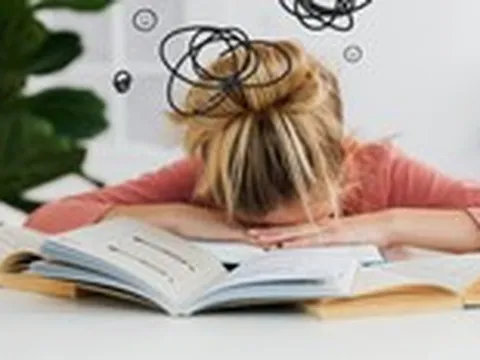 Hormone căng thẳng đang âm thầm bào mòn não bộ dân văn phòng?