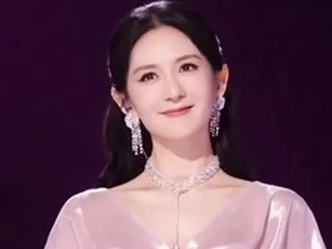 Nữ MC nổi tiếng nhất phải hủy show