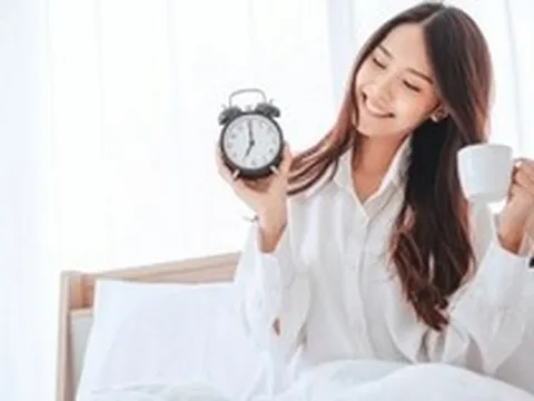 Uống nhầm cốc nước sau khi thức dậy có thể gây co thắt dạ dày, uống đúng lại giúp giảm cân: Nhiều người vẫn uống sai mà không biết