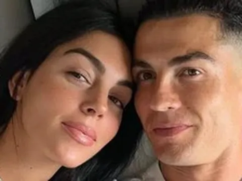 Hợp đồng hôn nhân của Ronaldo