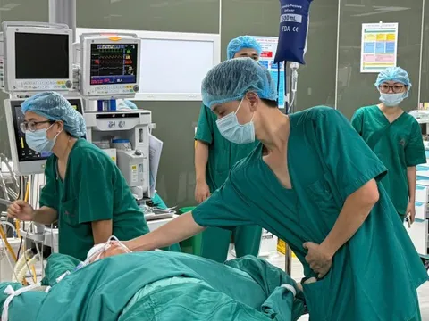 Món quà cuối cùng của người cha "viết tiếp" ba cuộc đời ở lại