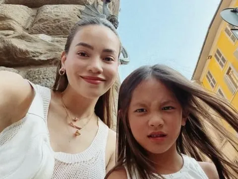 Hồ Ngọc Hà ví Lisa như cô gái vùng quê ở Thụy Điển