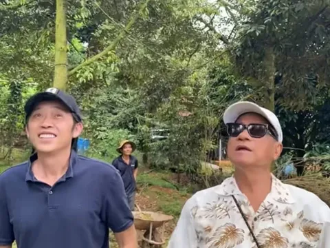 Tận mắt thấy cơ ngơi chục nghìn m2 của Hoài Linh, danh ca Chế Linh thốt lên câu bất ngờ