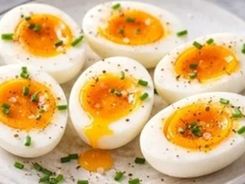 Ăn một quả trứng mỗi ngày có làm tăng mỡ máu?