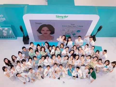 Chuyên gia nói gì về SkinTwin? Ths.Bs Chuyên khoa Da liễu Vương Dũng giải mã sức hút công nghệ "song sinh" của Simple