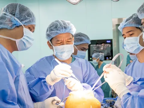 Cập nhật những tiến bộ trong kỹ thuật thay khớp gối: Cá thể hóa điều trị, phục hồi sớm và tiếp cận xu hướng công nghệ mới