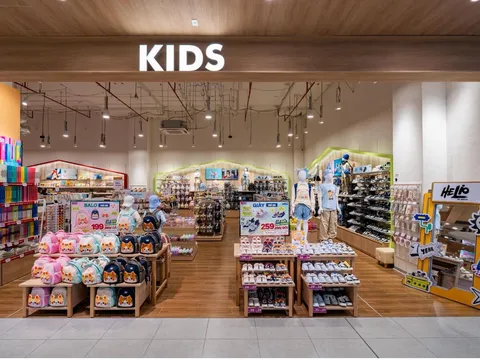 Rộn ràng không gian mua sắm - giải trí “3 thế hệ” tại AEON Hải Dương dịp khai trương